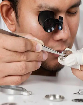 詹姆士·布朗-吉林浪琴维修服务中心制表师